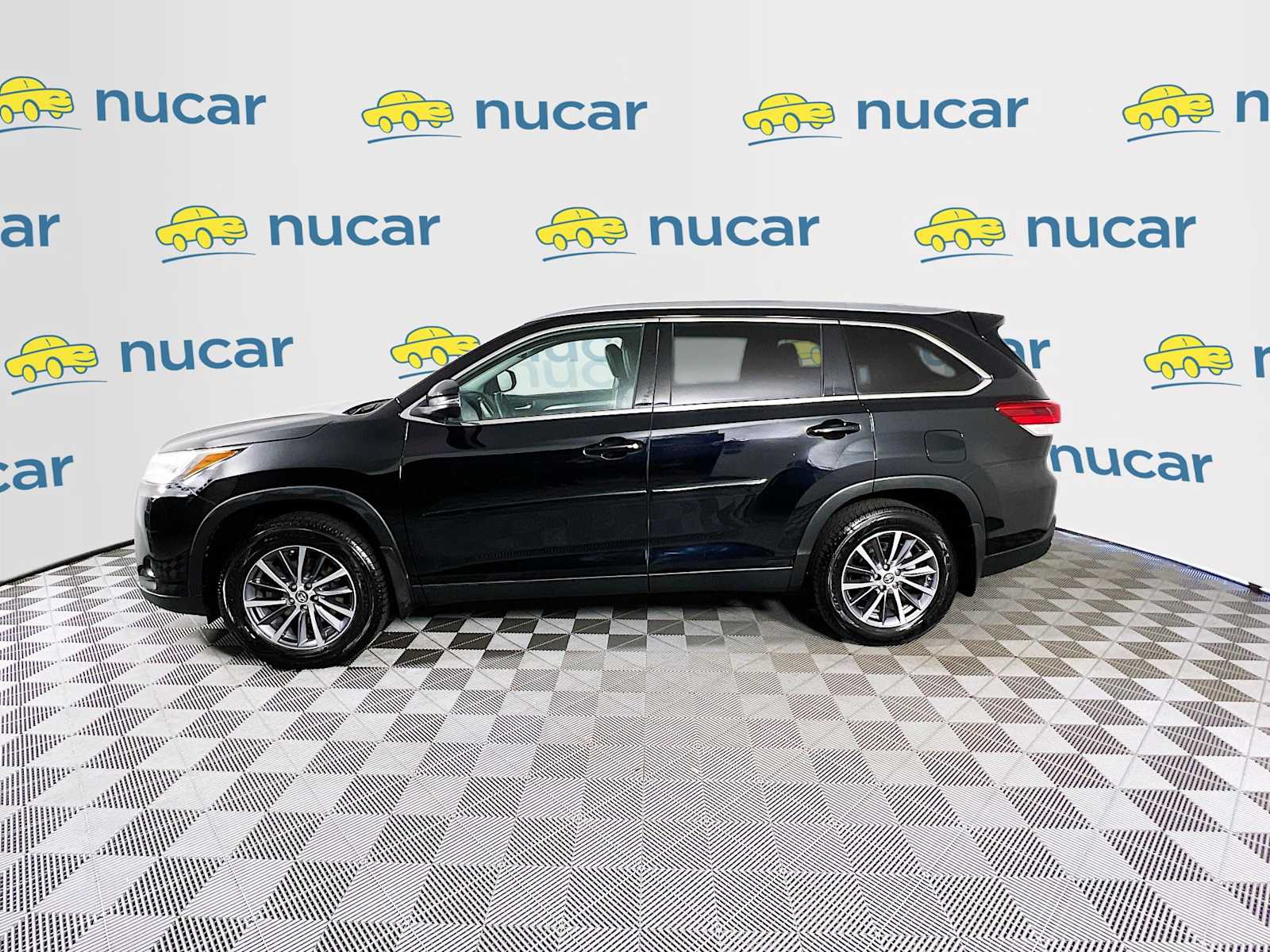2019 Toyota Highlander XLE - Photo 3