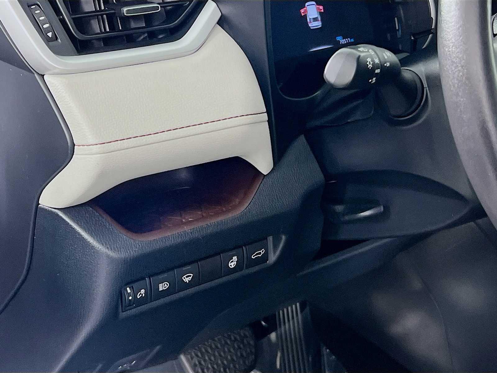 2019 Toyota RAV4 Hybrid Limited - Photo 10