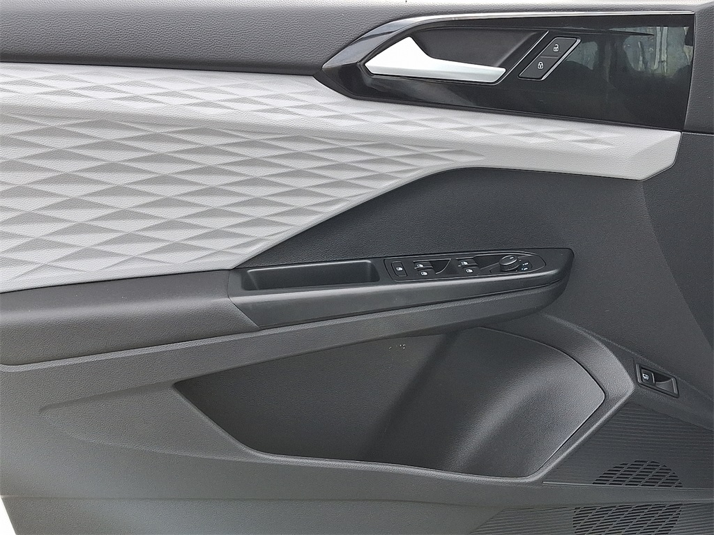 2022 Volkswagen Taos 1.5T S - Photo 13