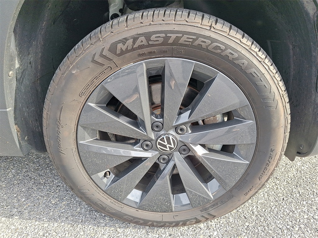 2022 Volkswagen Taos 1.5T S - Photo 9