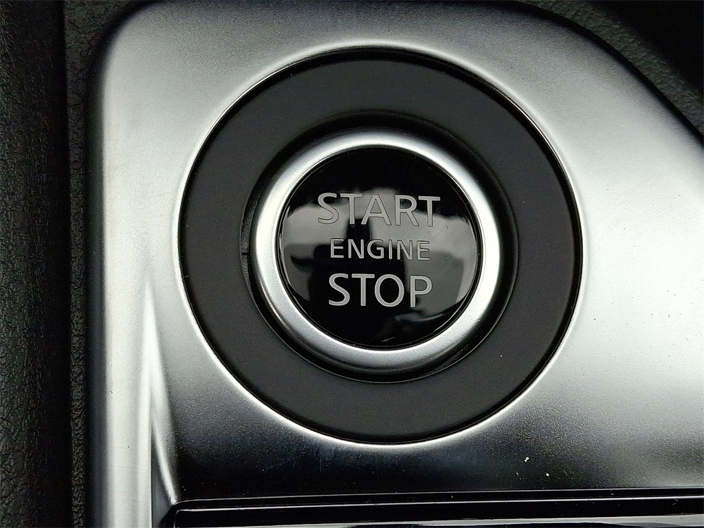 2025 Nissan Sentra SV - Photo 15