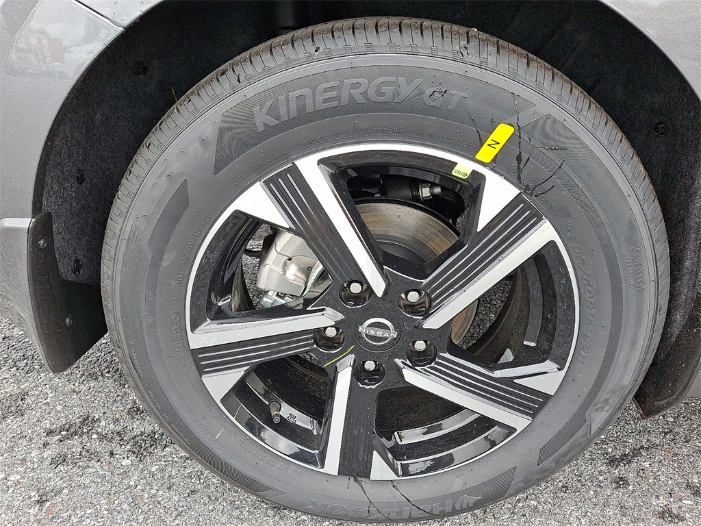 2025 Nissan Sentra SV - Photo 5