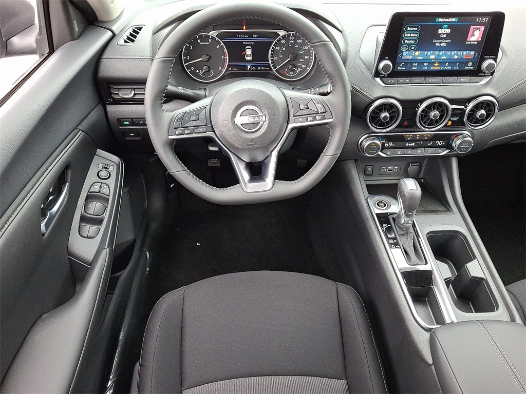 2025 Nissan Sentra SV - Photo 7