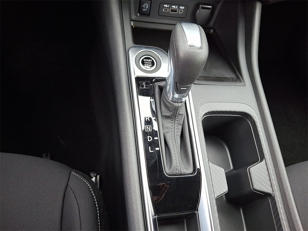 2025 Nissan Sentra SV - Photo 10