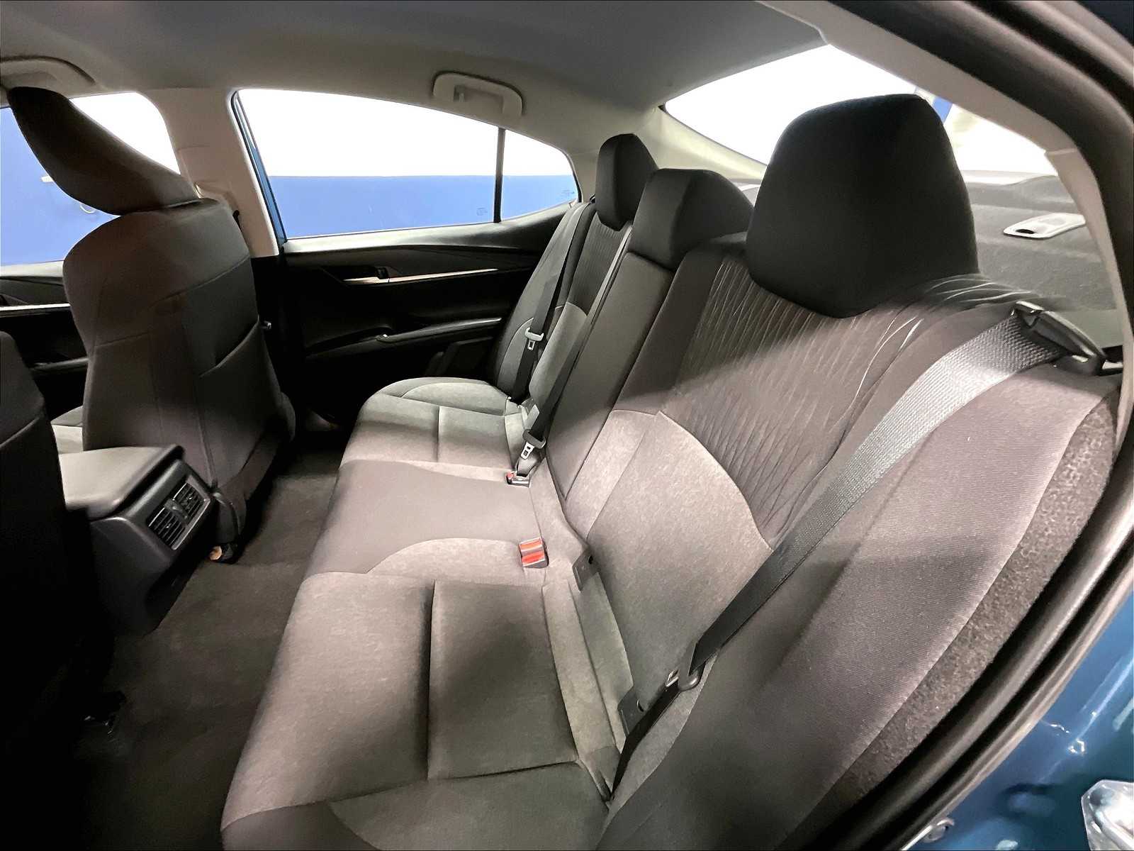 2025 Toyota Camry LE - Photo 15