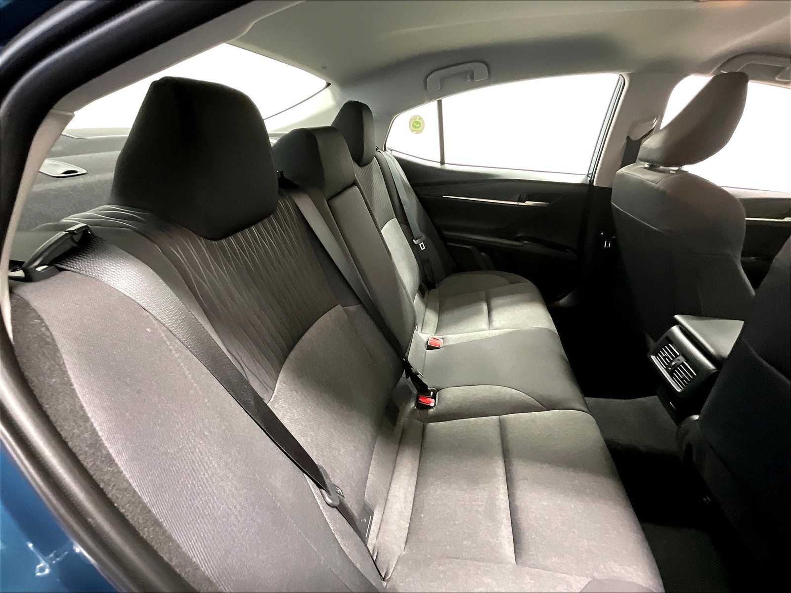 2025 Toyota Camry LE - Photo 16