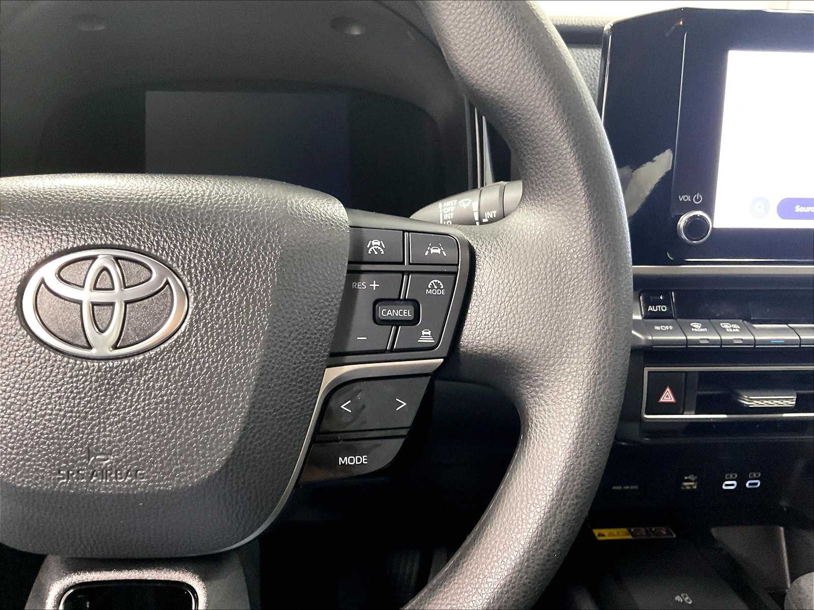 2025 Toyota Camry LE - Photo 23