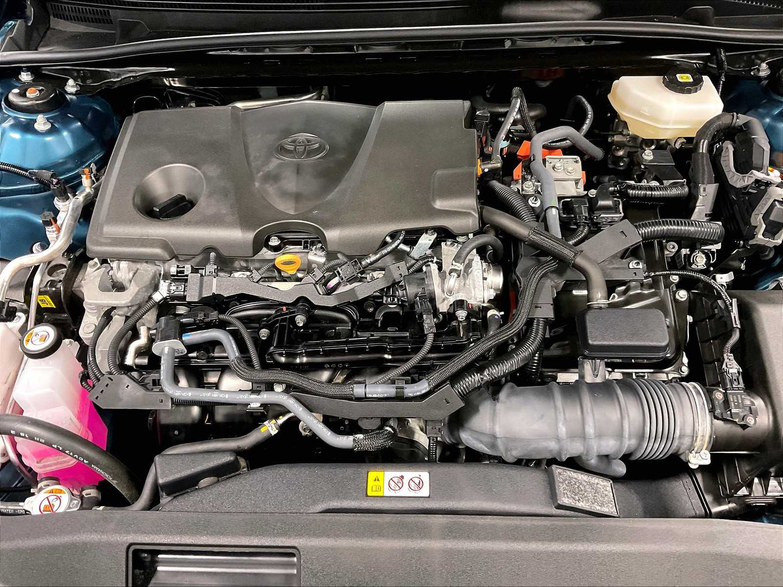 2025 Toyota Camry LE - Photo 34