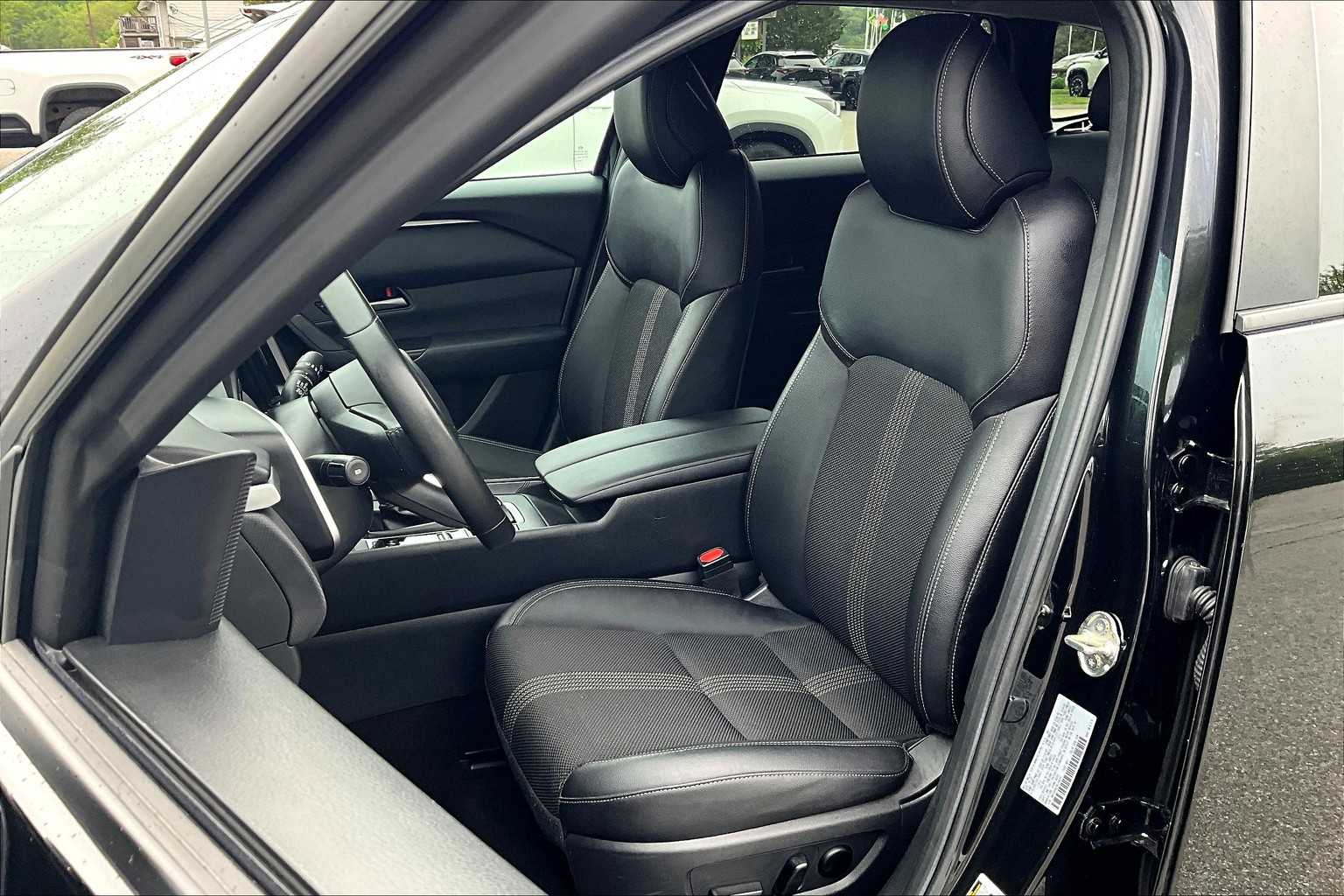 2024 Mazda CX-50 2.5 S Preferred Package - Photo 10