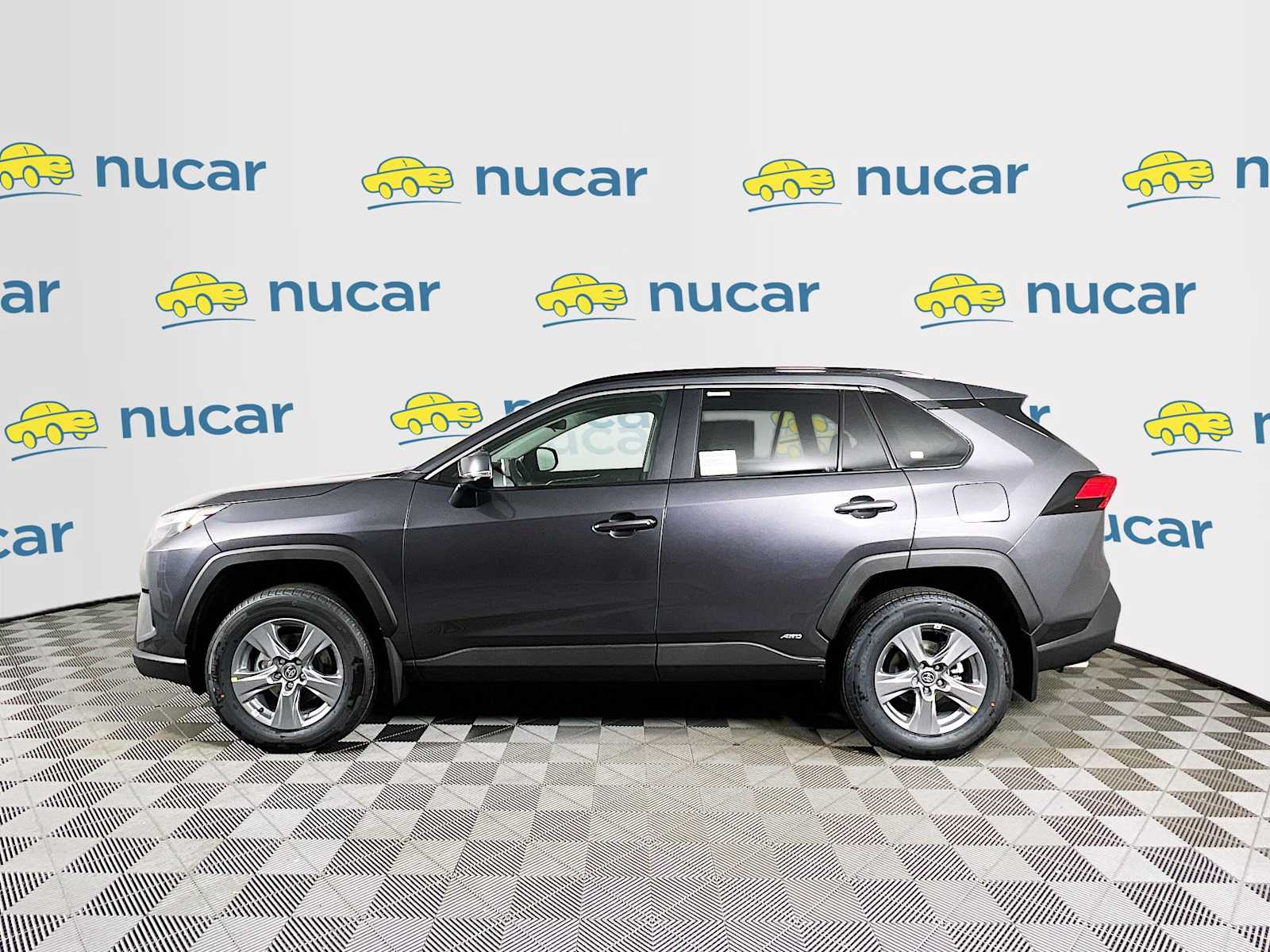 2025 Toyota RAV4 Hybrid LE - Photo 3