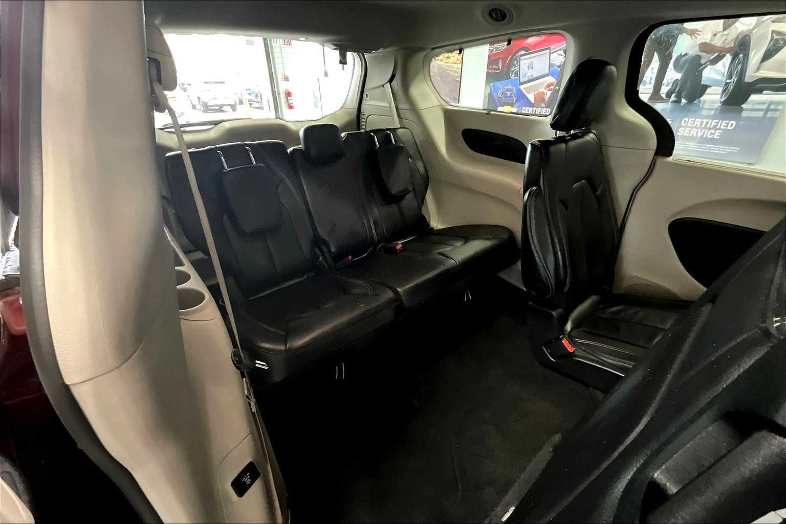 2022 Chrysler Pacifica Touring L - Photo 17