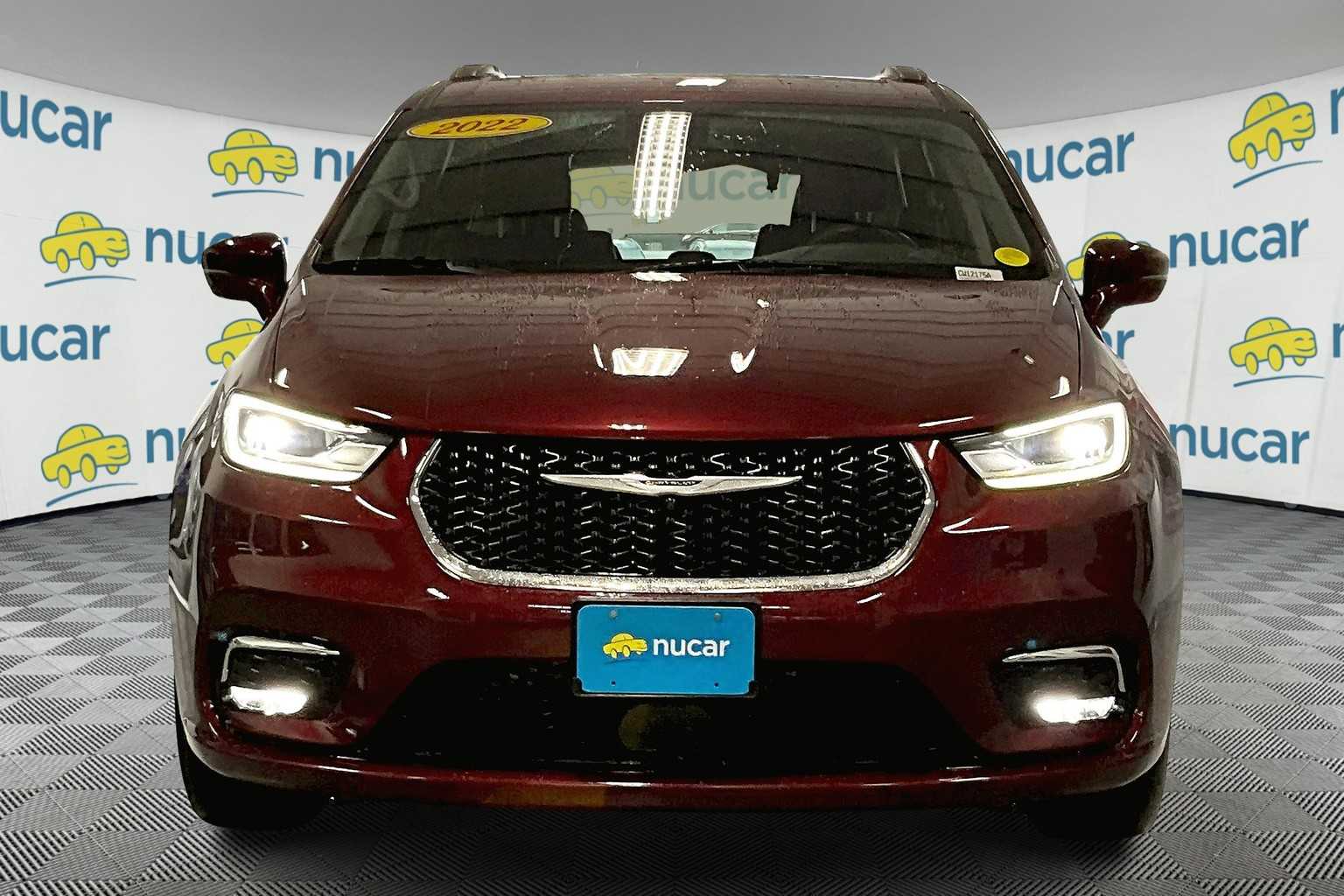 2022 Chrysler Pacifica Touring L - Photo 2