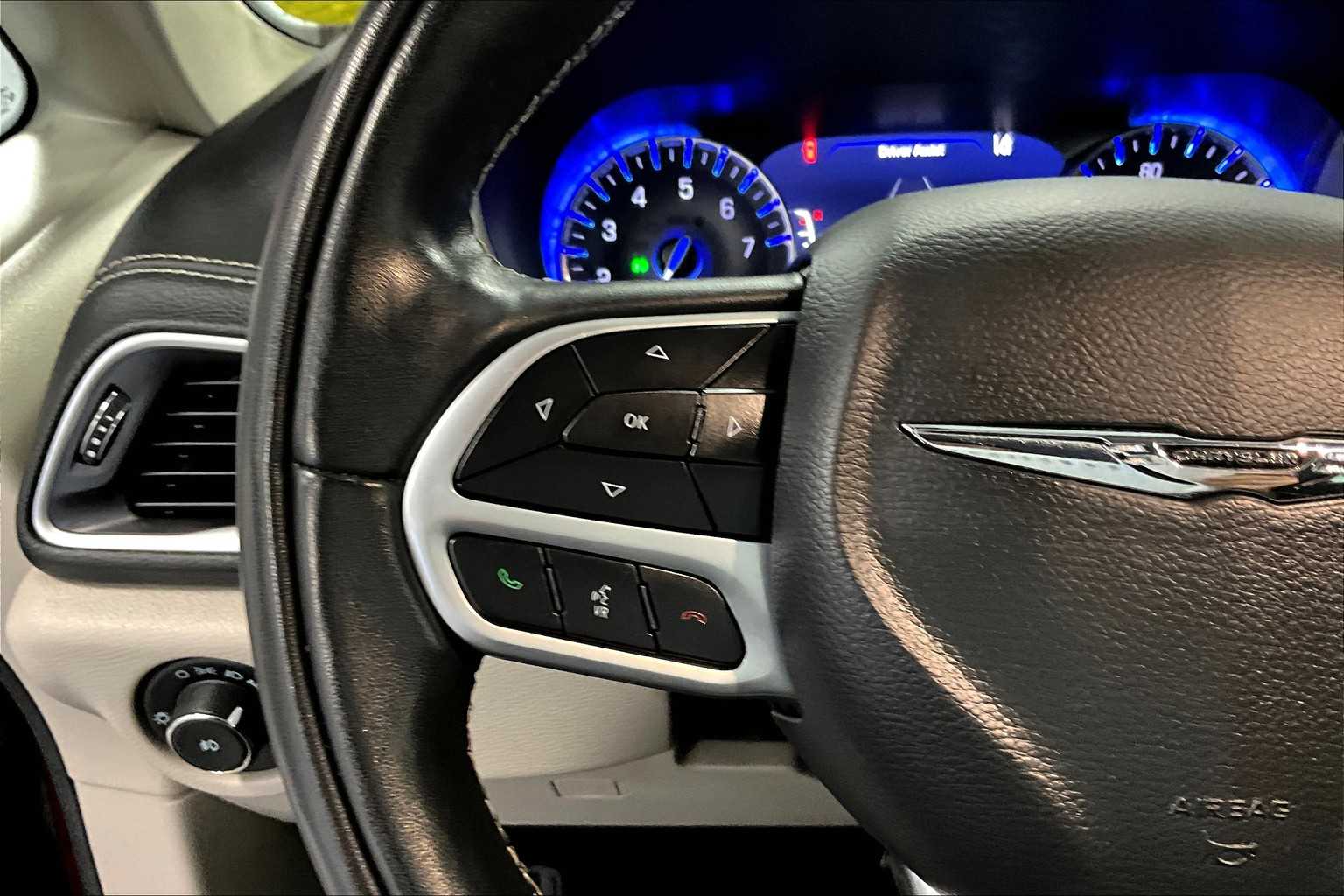 2022 Chrysler Pacifica Touring L - Photo 23