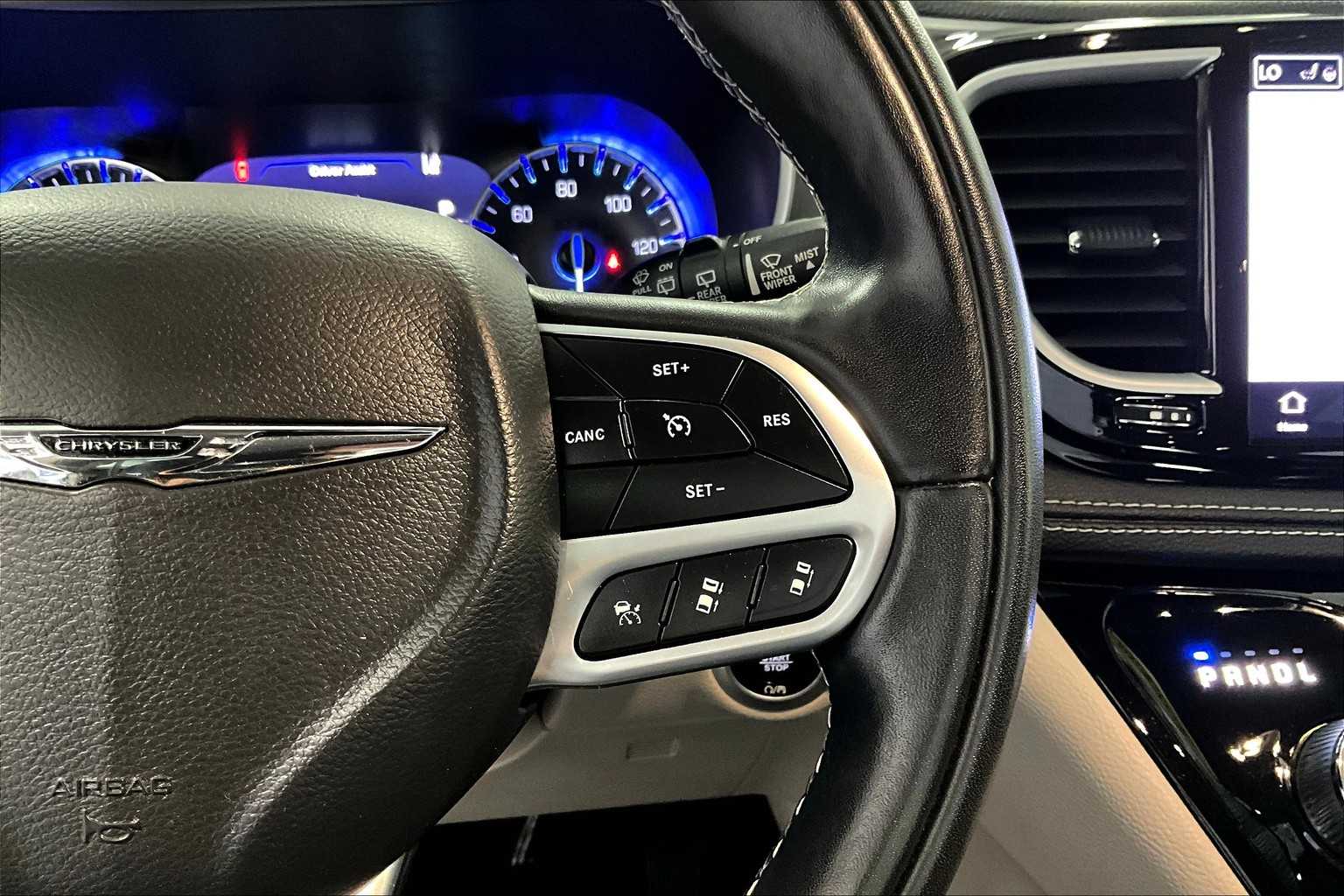 2022 Chrysler Pacifica Touring L - Photo 24