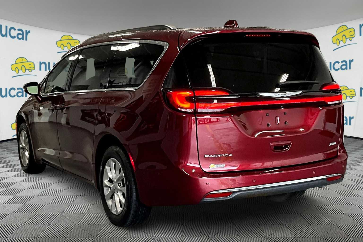 2022 Chrysler Pacifica Touring L - Photo 4