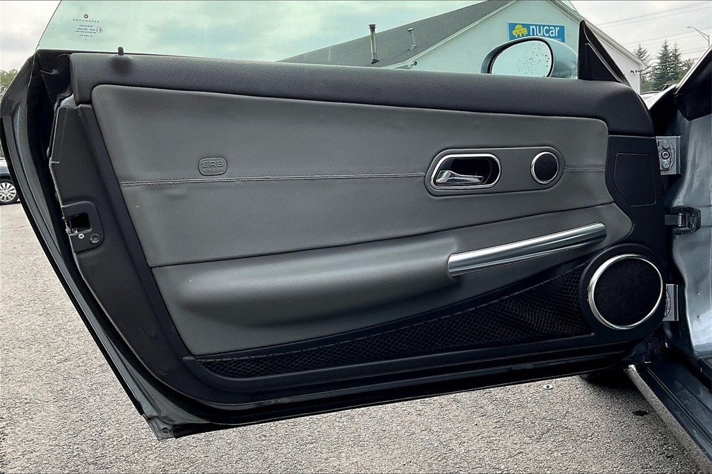 2005 Chrysler Crossfire Limited - Photo 9