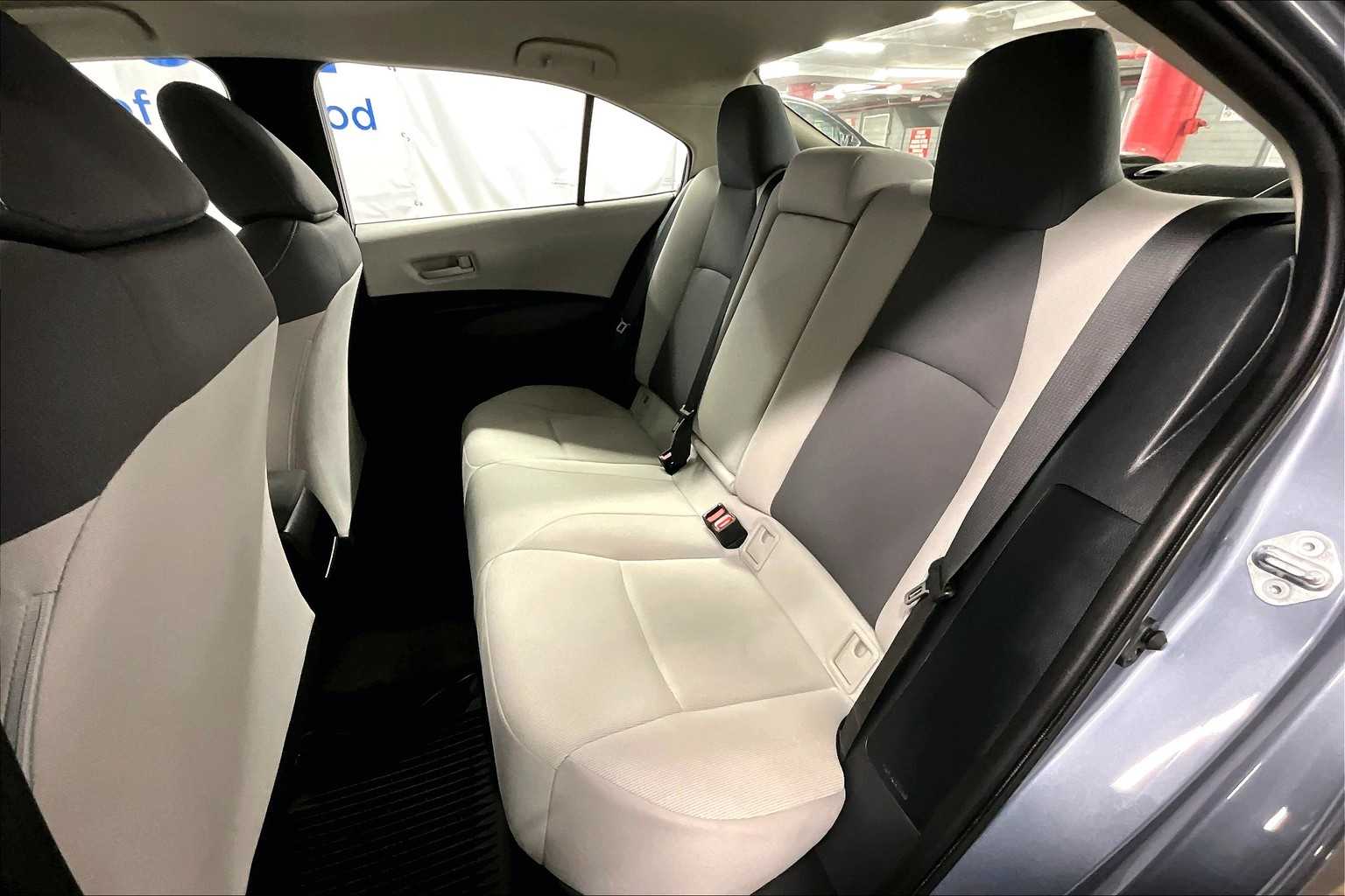 2022 Toyota Corolla LE - Photo 15