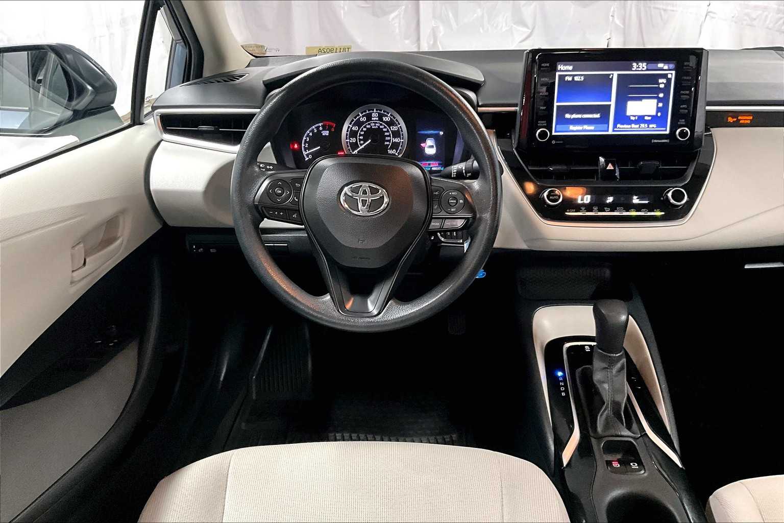 2022 Toyota Corolla LE - Photo 17