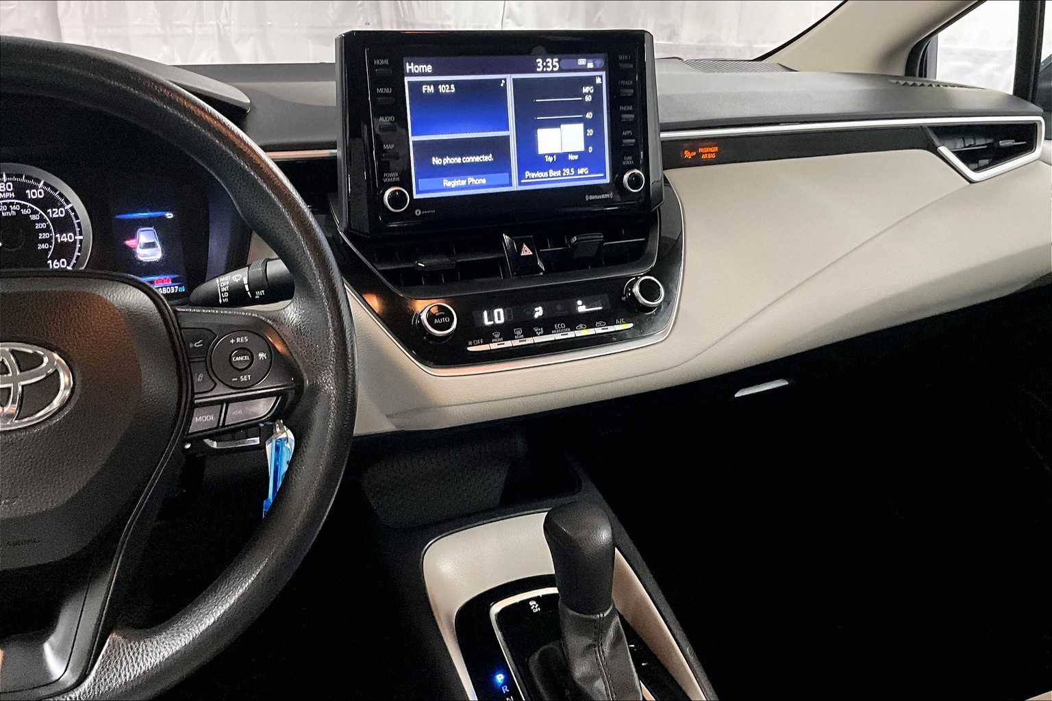 2022 Toyota Corolla LE - Photo 18