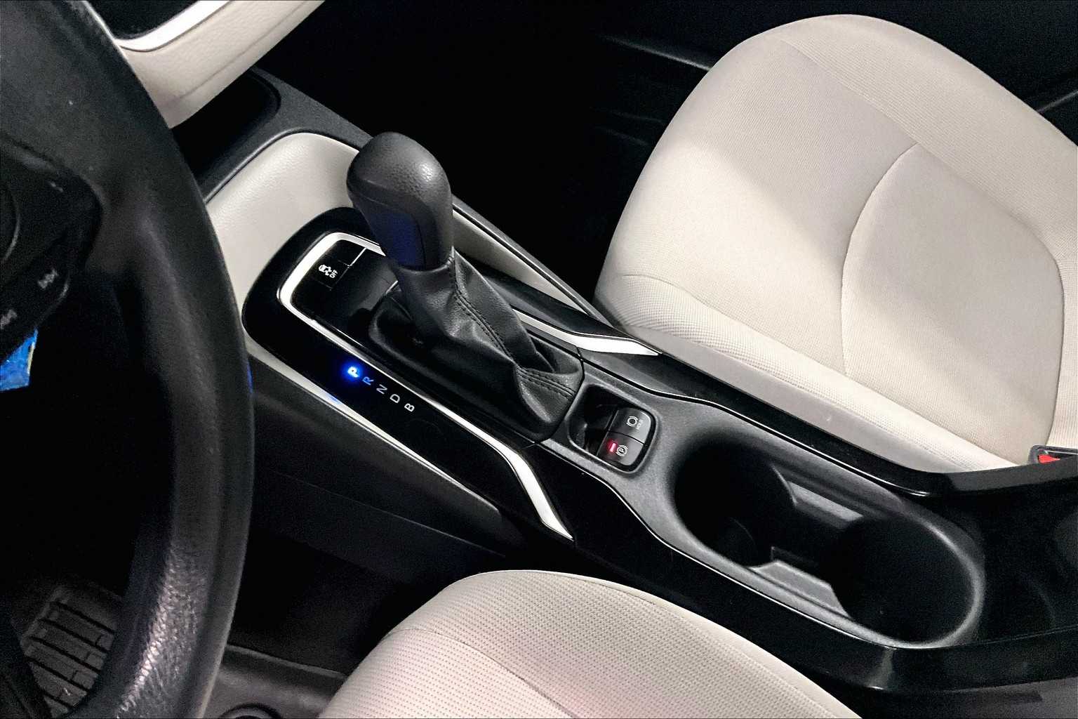 2022 Toyota Corolla LE - Photo 20