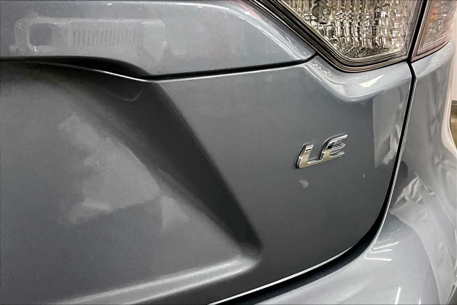 2022 Toyota Corolla LE - Photo 26
