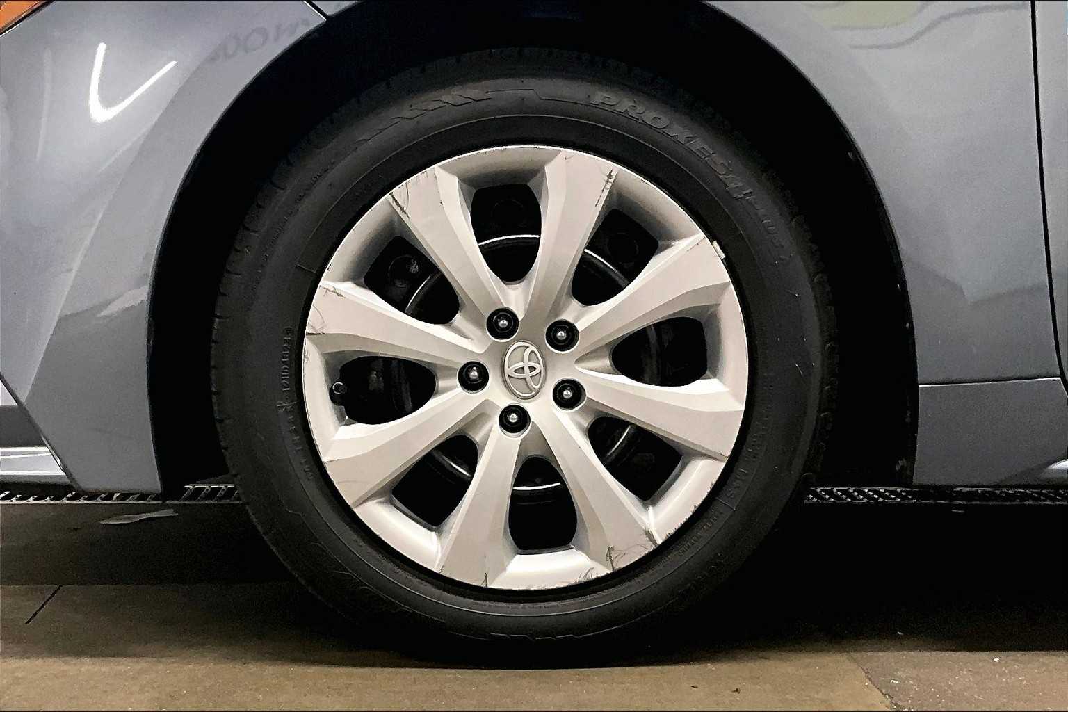 2022 Toyota Corolla LE - Photo 7