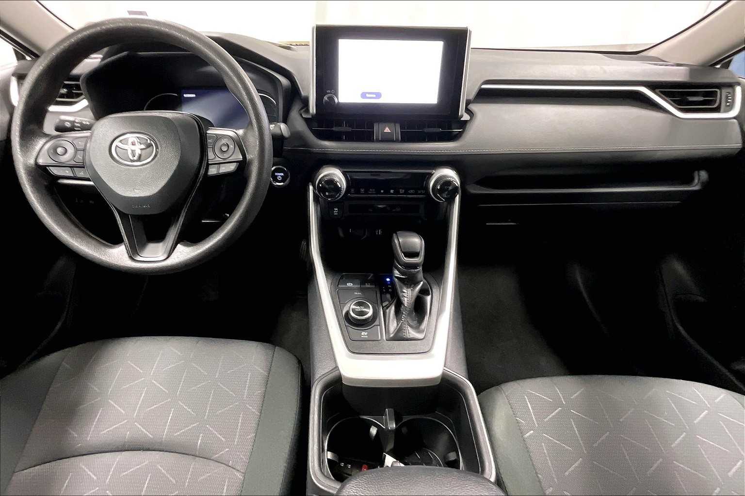 2024 Toyota RAV4 Hybrid XLE - Photo 21