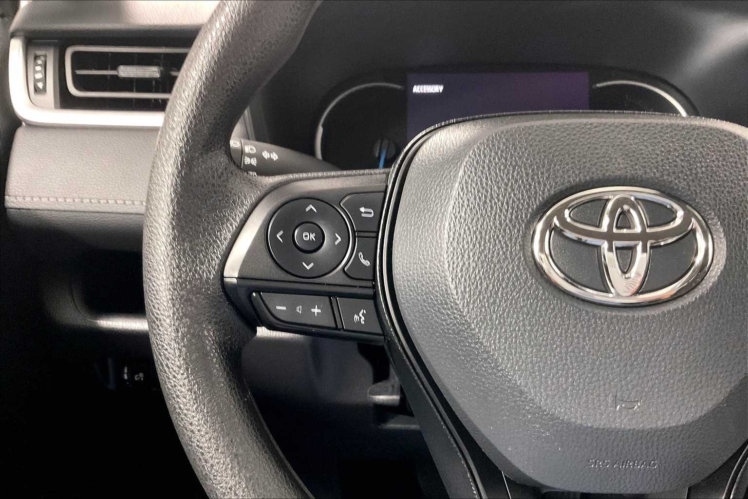 2024 Toyota RAV4 Hybrid XLE - Photo 22