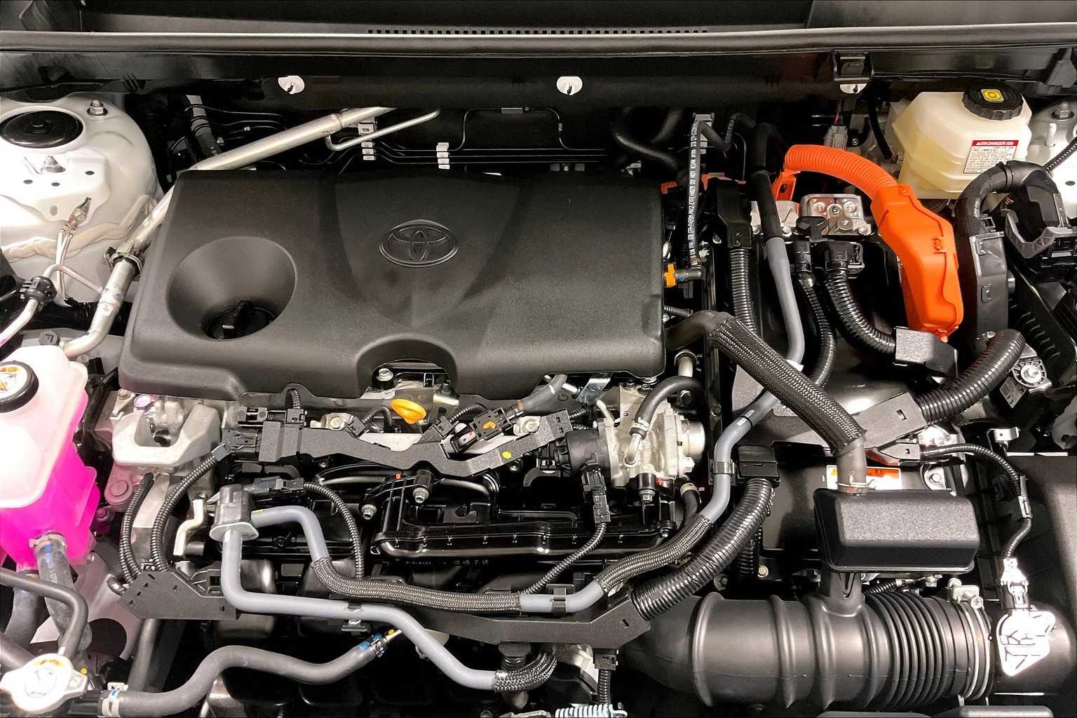2024 Toyota RAV4 Hybrid XLE - Photo 33
