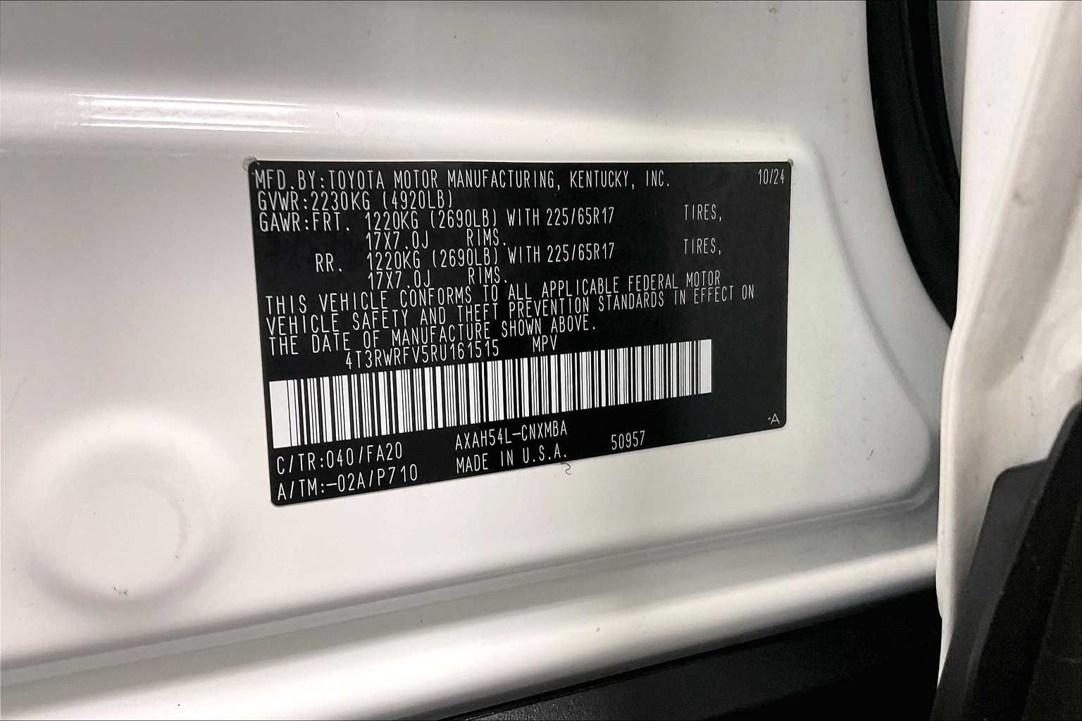 2024 Toyota RAV4 Hybrid XLE - Photo 34