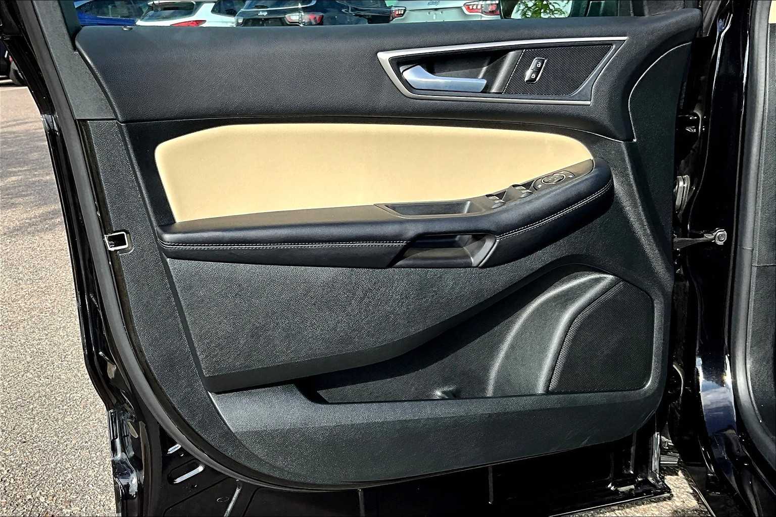 2023 Ford Edge SEL - Photo 8