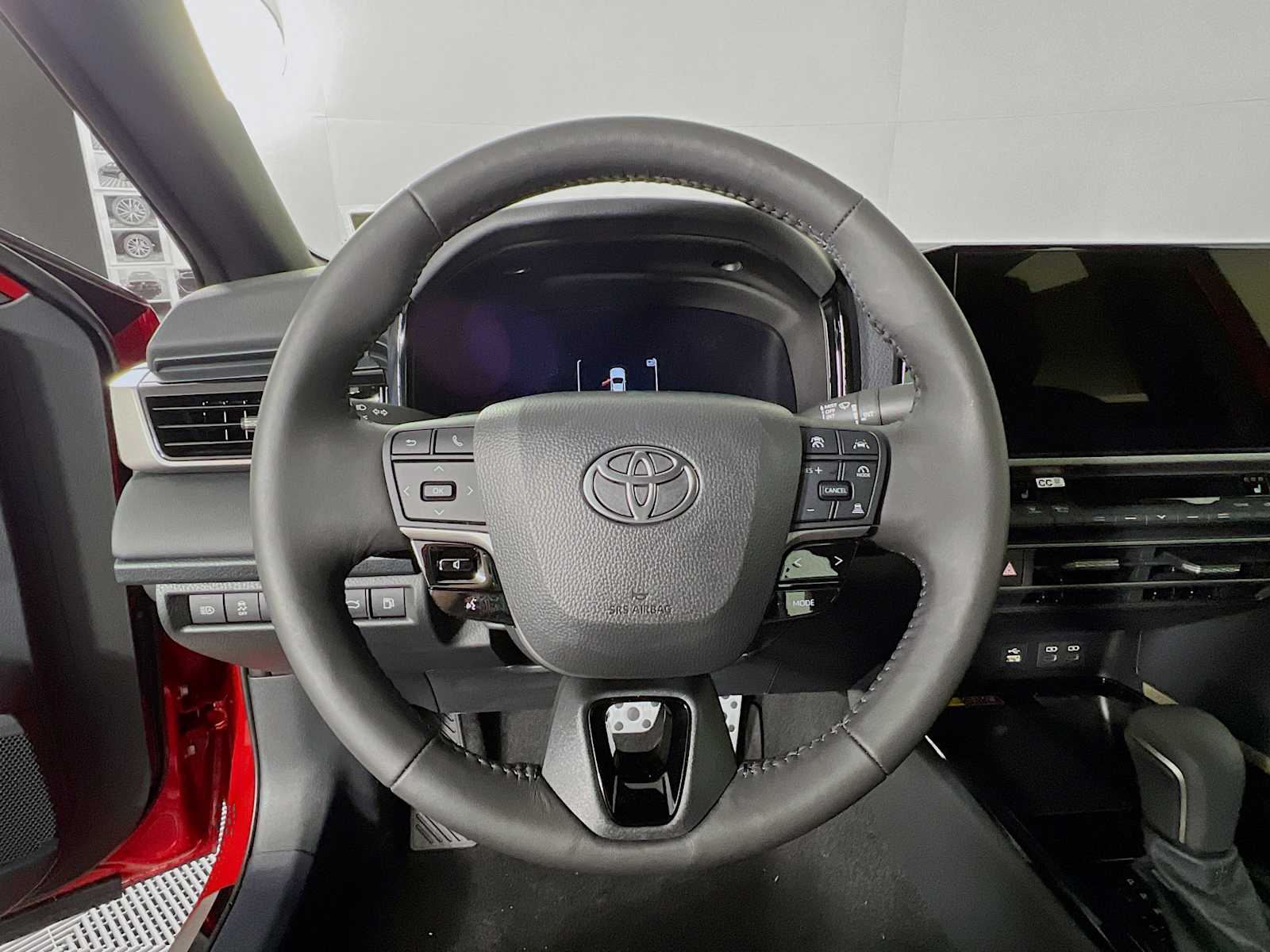 2025 Toyota Camry XSE - Photo 7