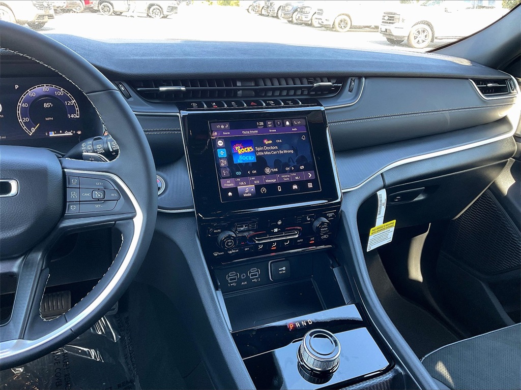 2025 Jeep Grand Cherokee Altitude X - Photo 13
