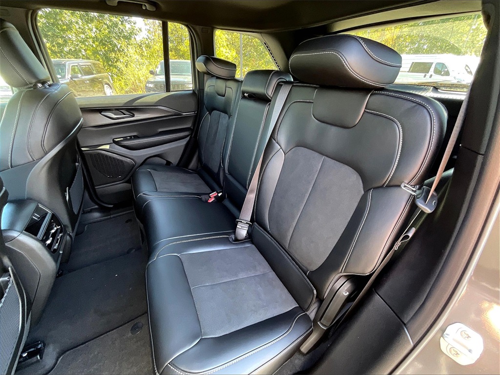 2025 Jeep Grand Cherokee Altitude X - Photo 15