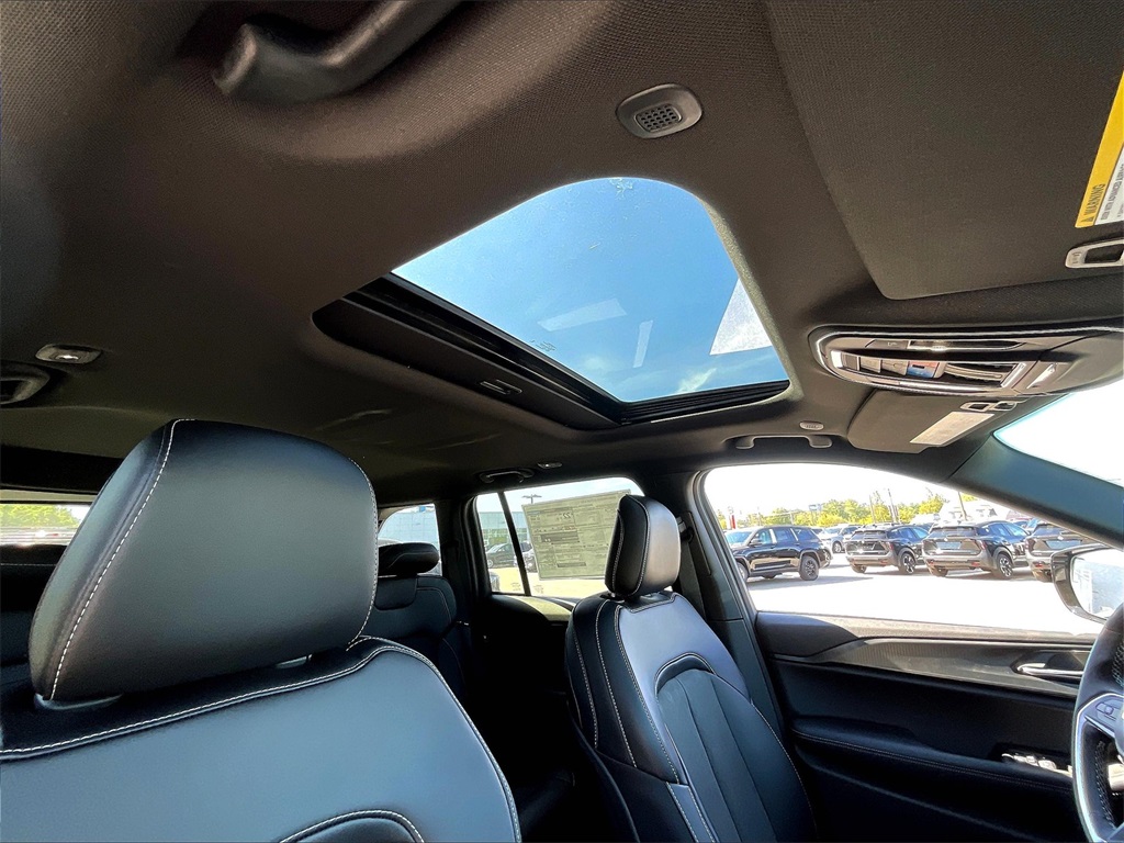 2025 Jeep Grand Cherokee Altitude X - Photo 18