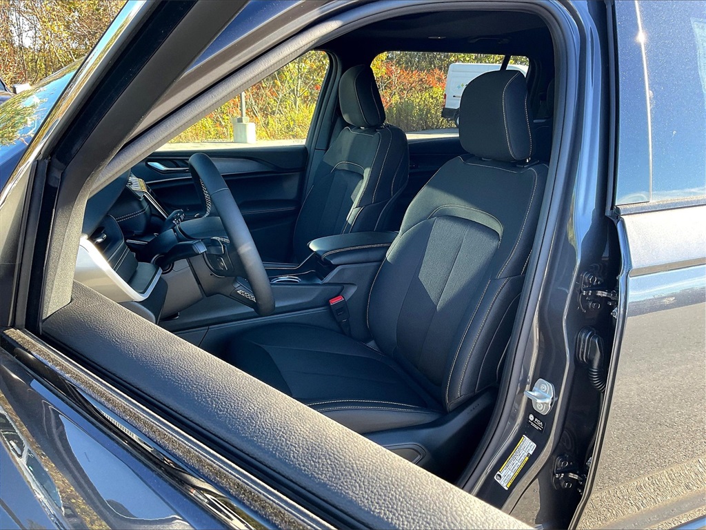2025 Jeep Grand Cherokee L Laredo - Photo 11