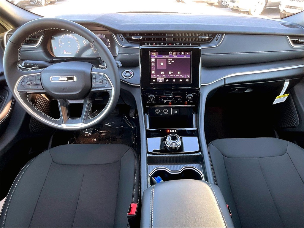 2025 Jeep Grand Cherokee L Laredo - Photo 12