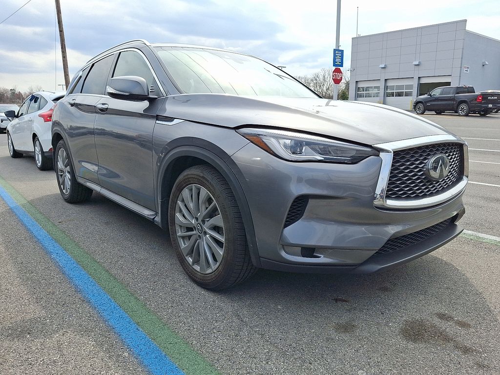 2023 INFINITI QX50 LUXE