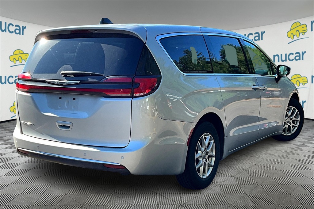 2023 Chrysler Pacifica Touring L - Photo 6