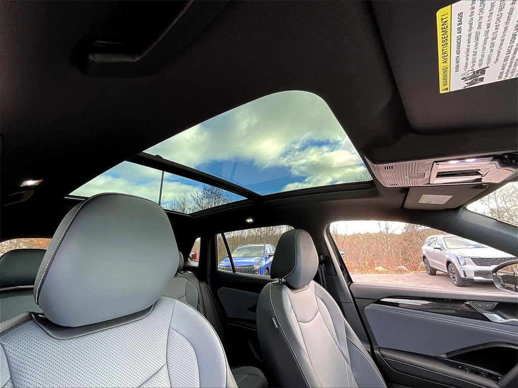 2026 Volkswagen Tiguan 2.0T SE R-Line Black - Photo 18