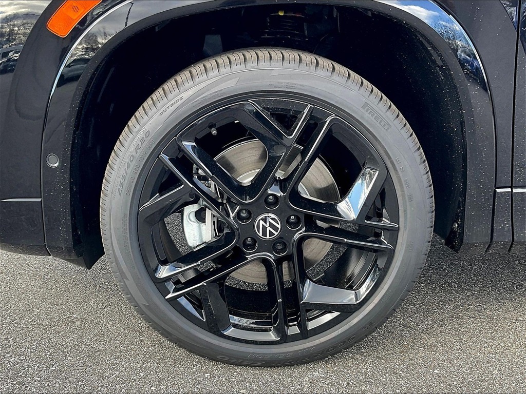 2026 Volkswagen Tiguan 2.0T SE R-Line Black - Photo 8