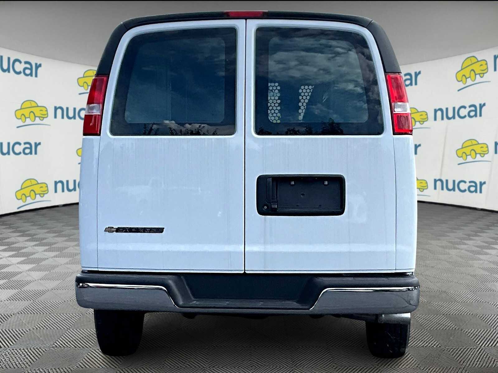 2025 Chevrolet Express  - Photo 12