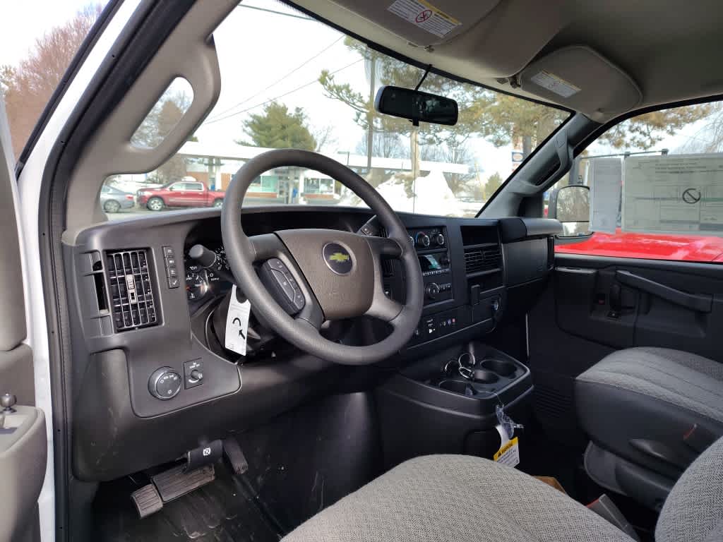 2025 Chevrolet Express  - Photo 19