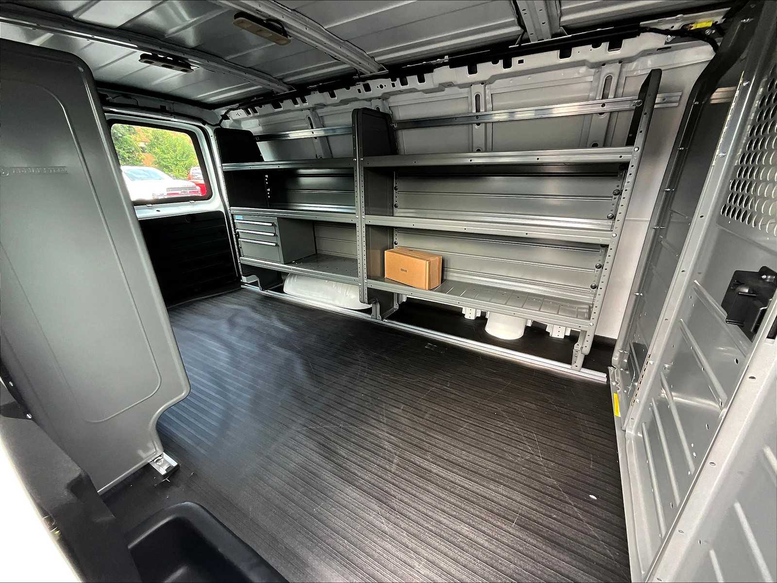 2025 Chevrolet Express  - Photo 25