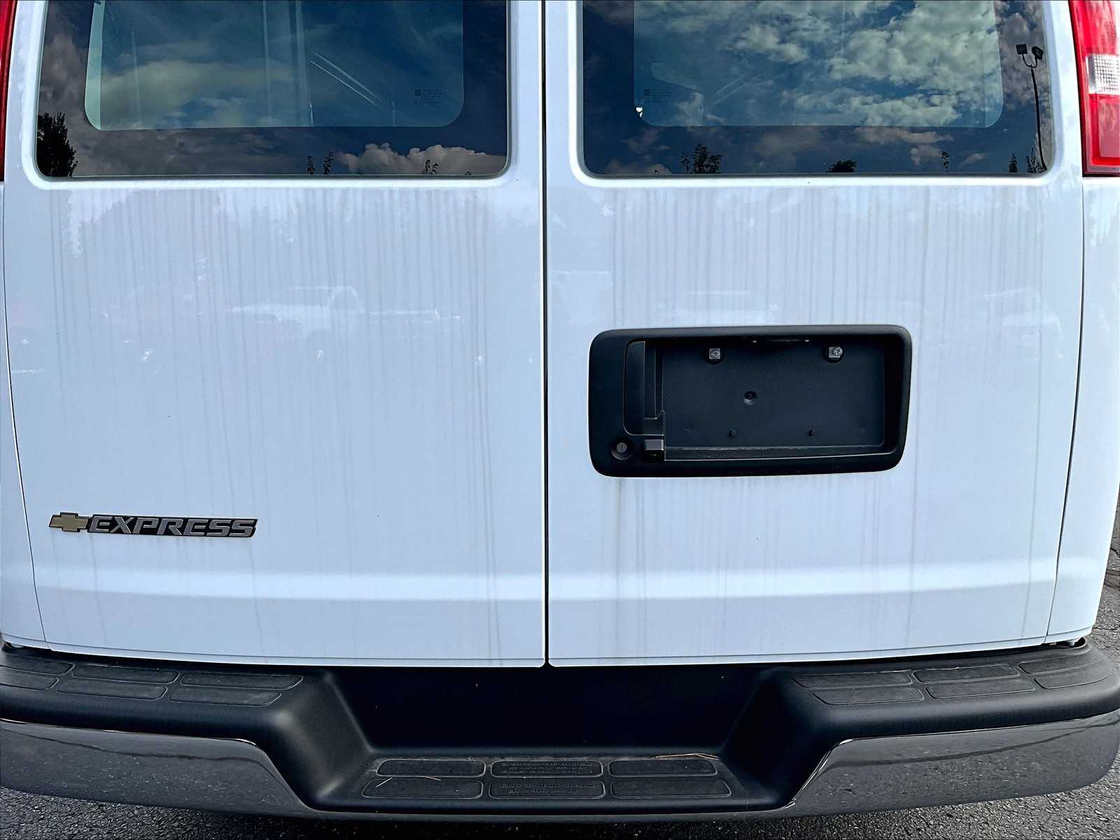2025 Chevrolet Express  - Photo 26