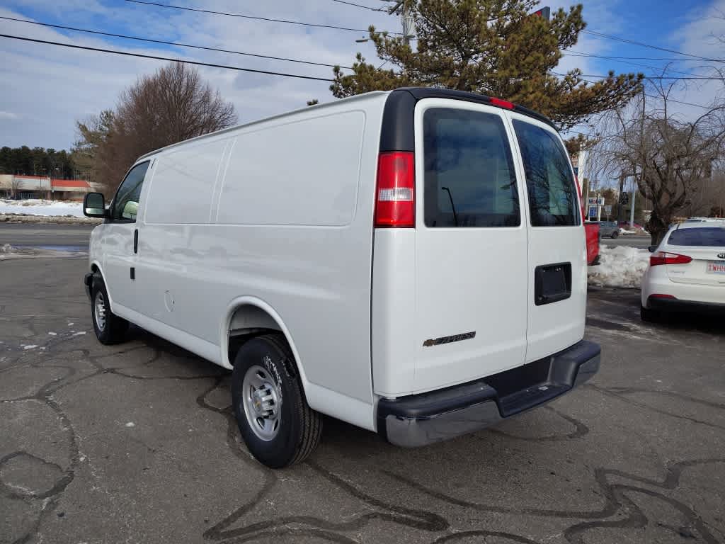 2025 Chevrolet Express  - Photo 7