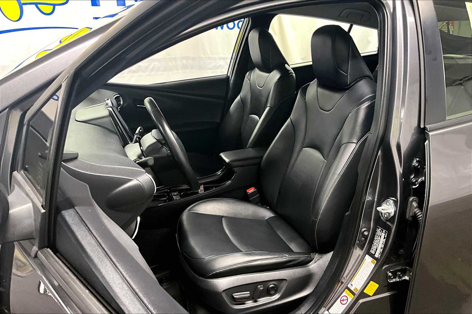 2021 Toyota Prius Prime XLE - Photo 10
