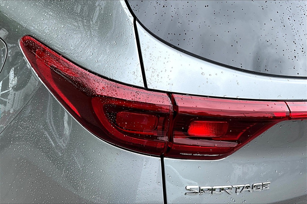 2020 Kia Sportage LX - Photo 32