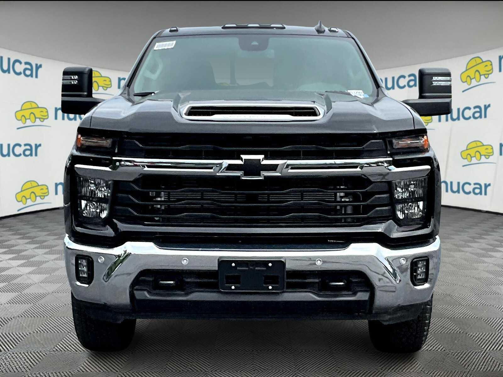 2025 Chevrolet Silverado 2500HD LT photo 4