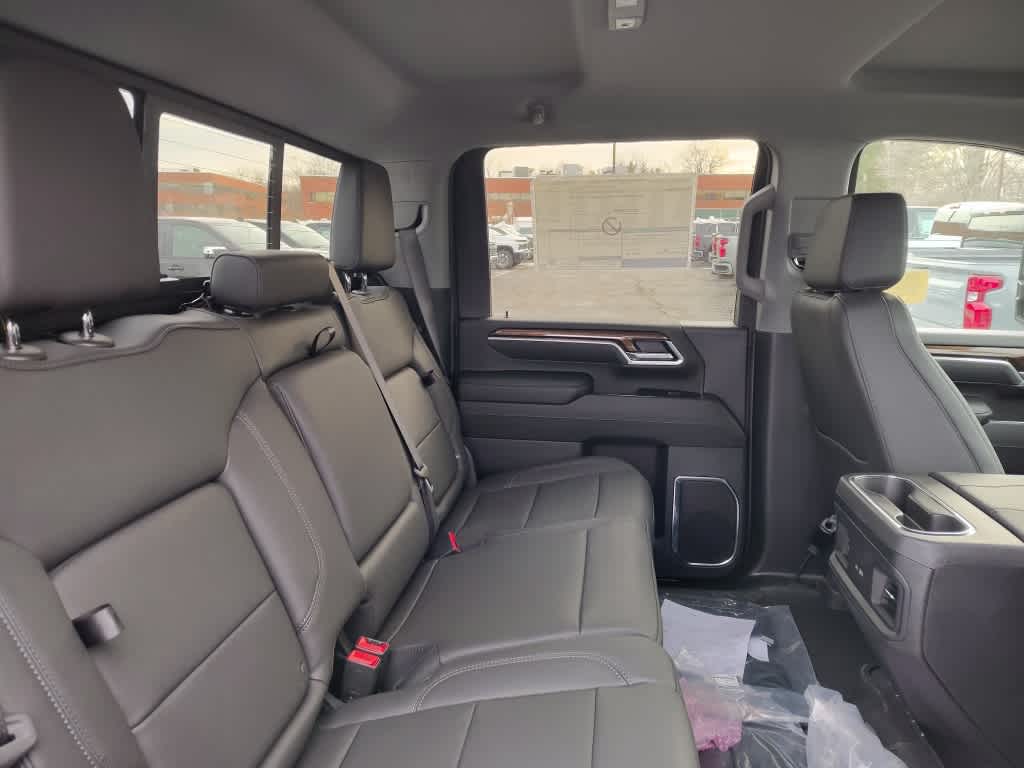 2025 Chevrolet Silverado 2500HD LT - Photo 9